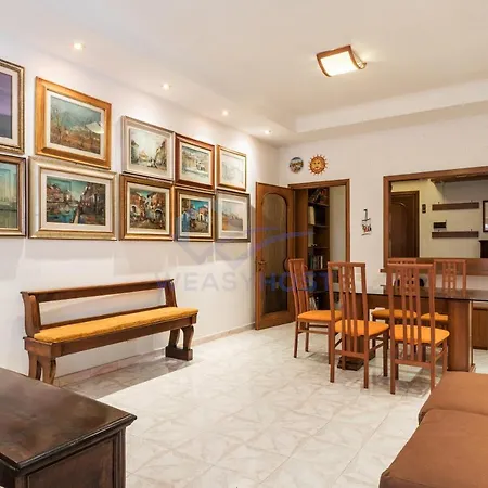 New In - Comfy Close To The Apartment